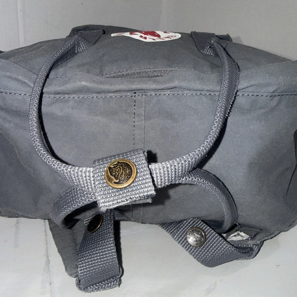 Fjallraven Kanken Classic Backpack Black Grey 23510 Travel School Bag Day Pack